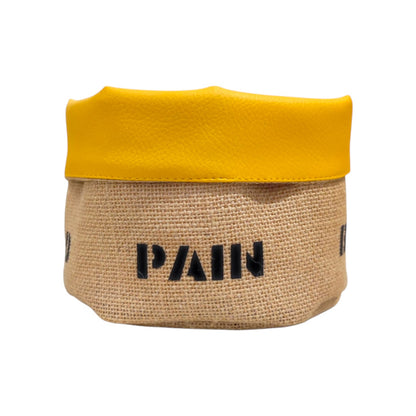 Panière à pain ronde en jute et similicuir, fabriquée à la main. Facile à entretenir, idéale pour restaurants, hôtels et cafés.