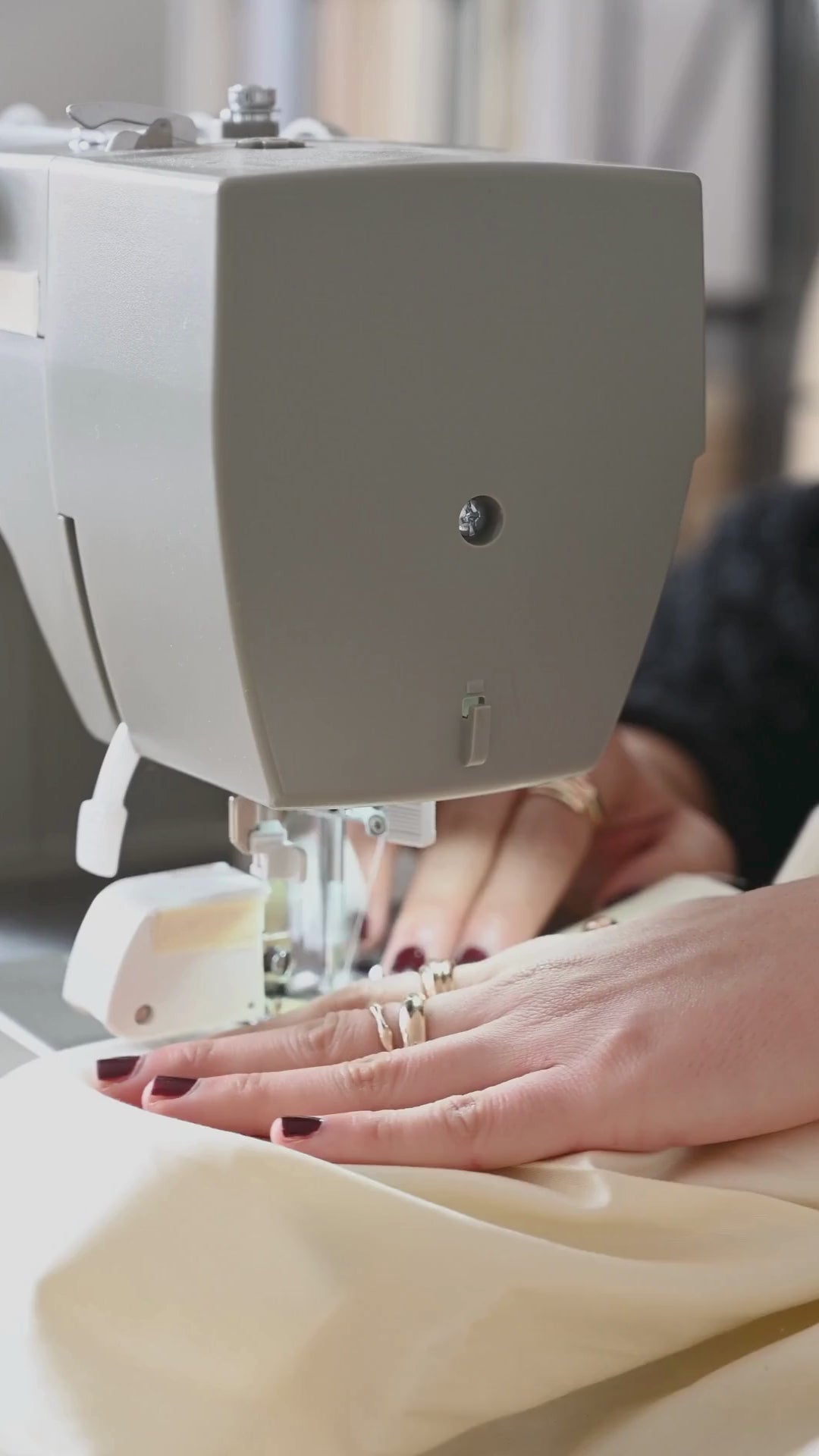 Load video: All our products are handmade in our workshop in the North of France, guaranteeing exceptional quality and care.