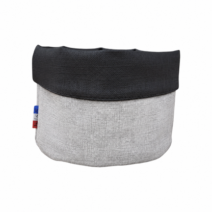 Panière en similicuir imperméable, facile à nettoyer, idéale pour un usage quotidien.