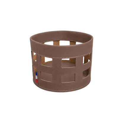 Panière en similicuir imperméable, facile à nettoyer, idéale pour un usage quotidien.