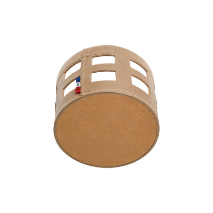 Panière en similicuir imperméable, facile à nettoyer, idéale pour un usage quotidien.